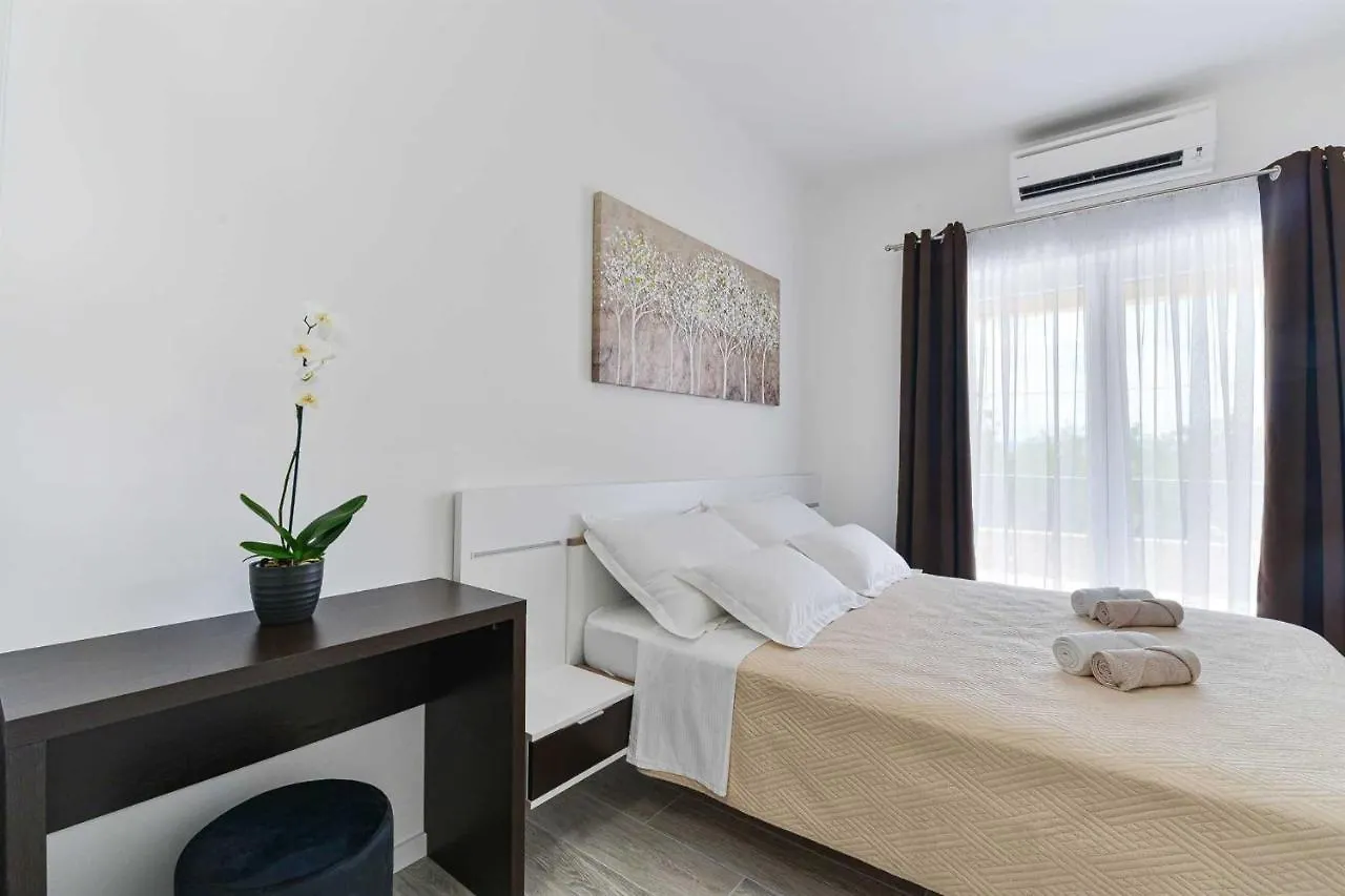 Luxury Stone Villa Banovi With Heated Pool Vinjerac