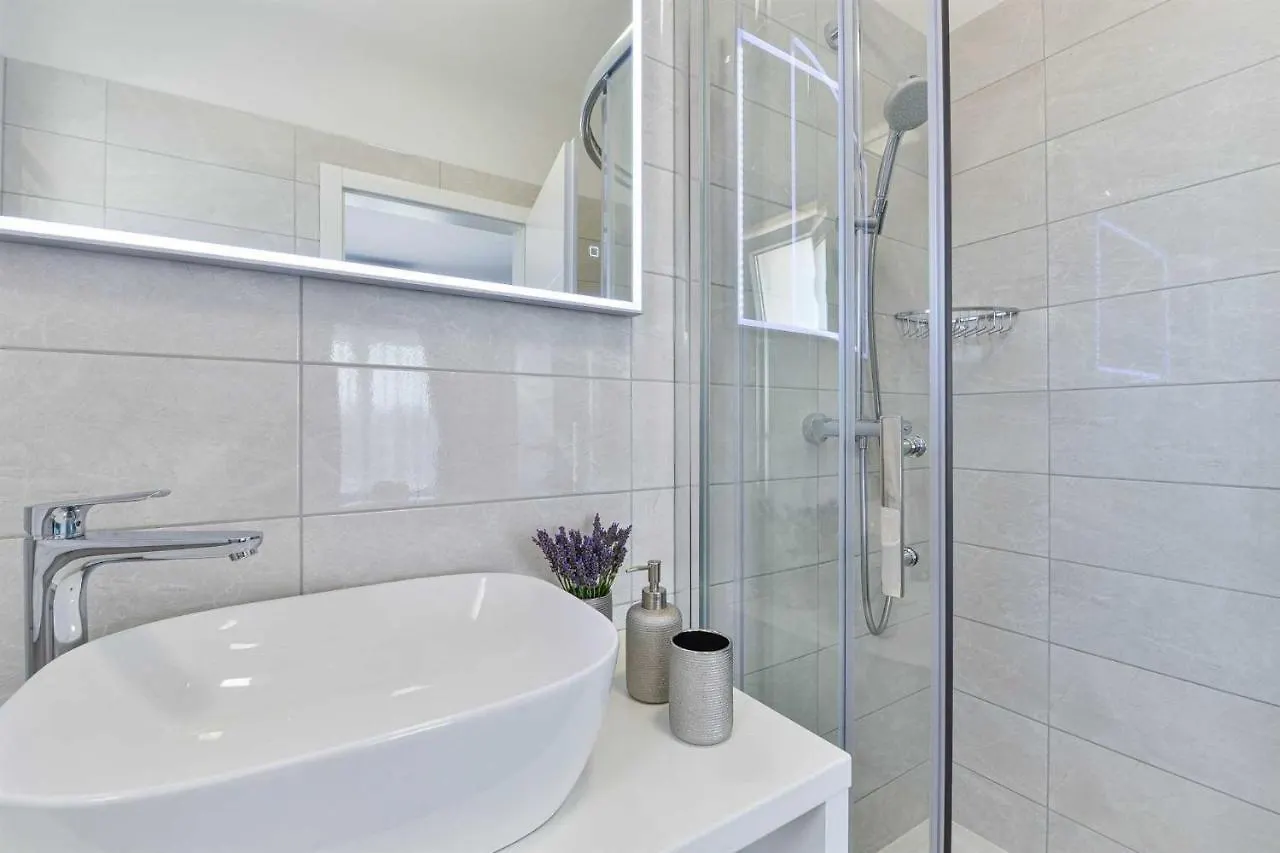 Luxury Stone Villa Banovi With Heated Pool Vinjerac